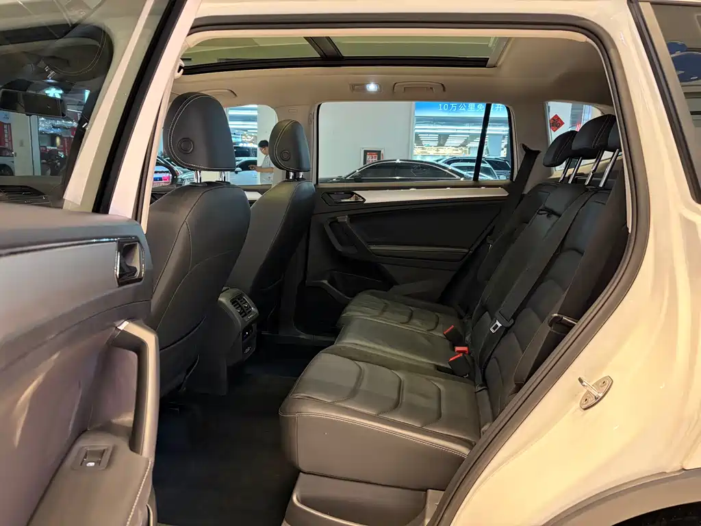 Volkswagen Tiguan L 2018 — фото 9