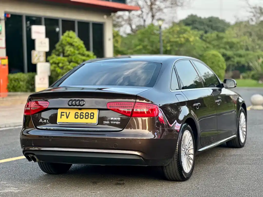Audi A4L 2015 — фото 4