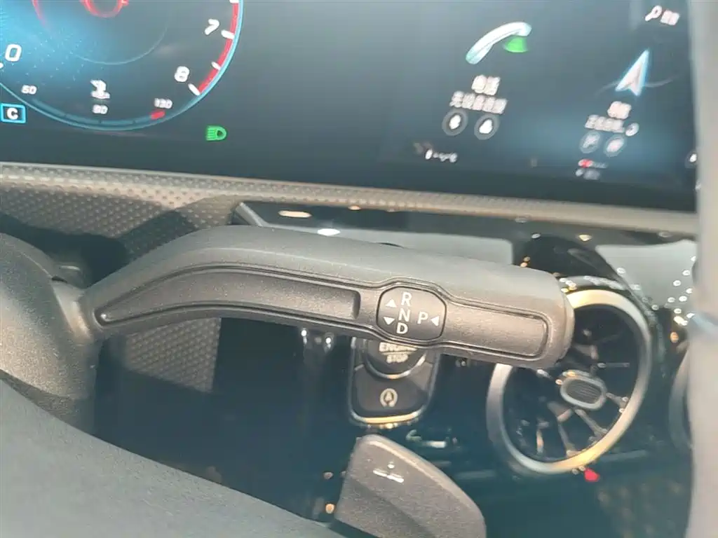 Mercedes-Benz A-Class 2019 — фото 14