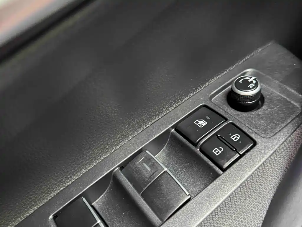 Toyota Corolla 2023 — фото 21