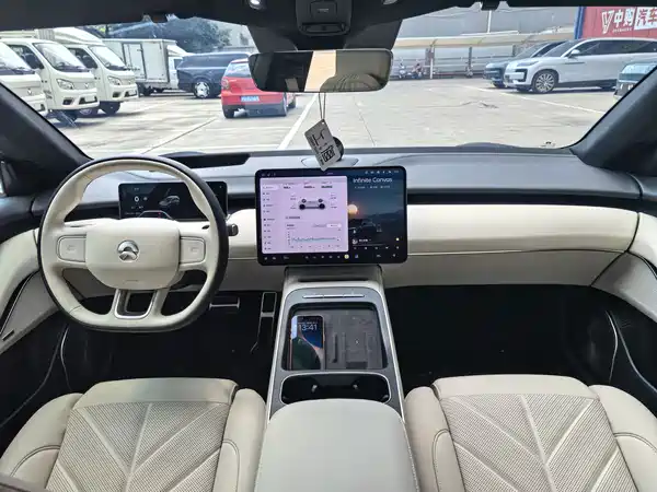 NIO ET5T 2025
