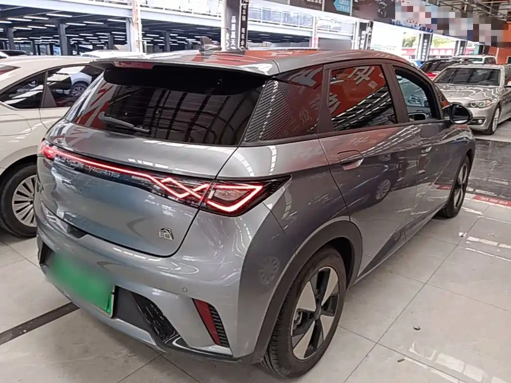 BYD Dolphin 2023
