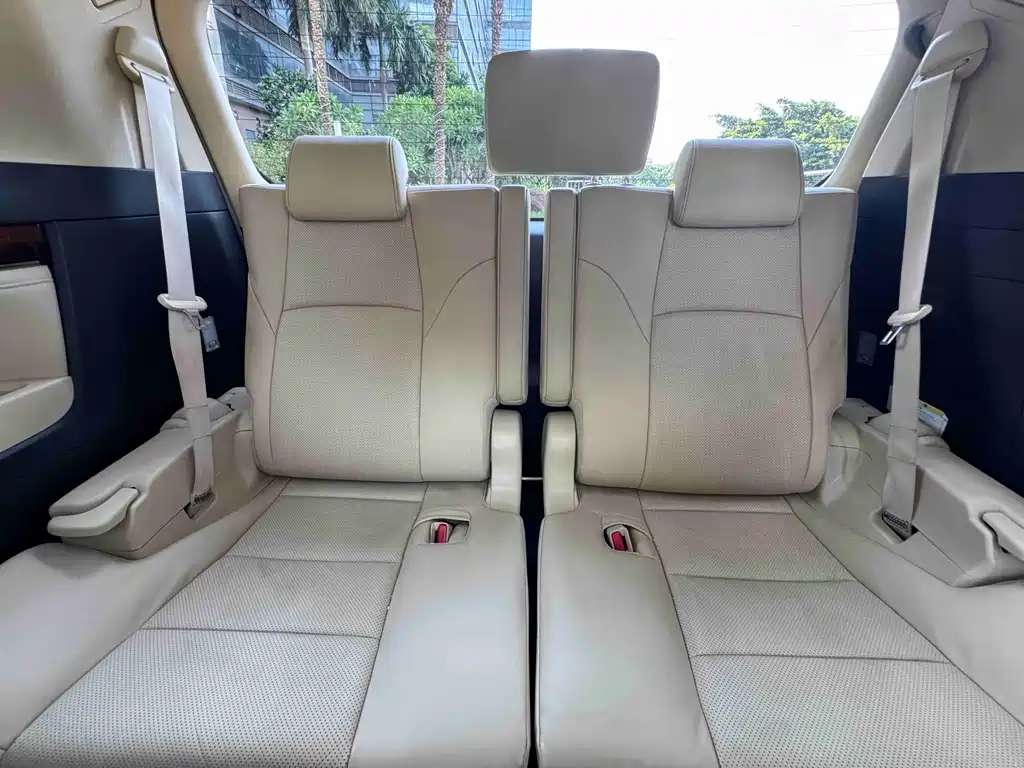 Toyota Alphard 2017 — фото 11