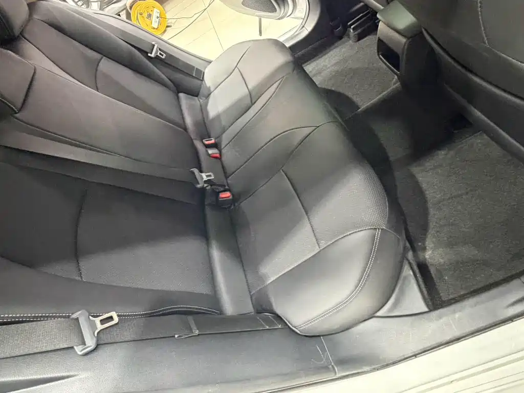 Toyota Corolla 2023 — фото 11