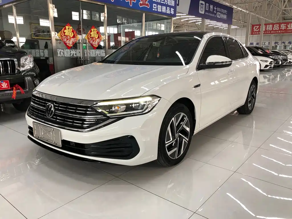 Volkswagen Sagitar 2022