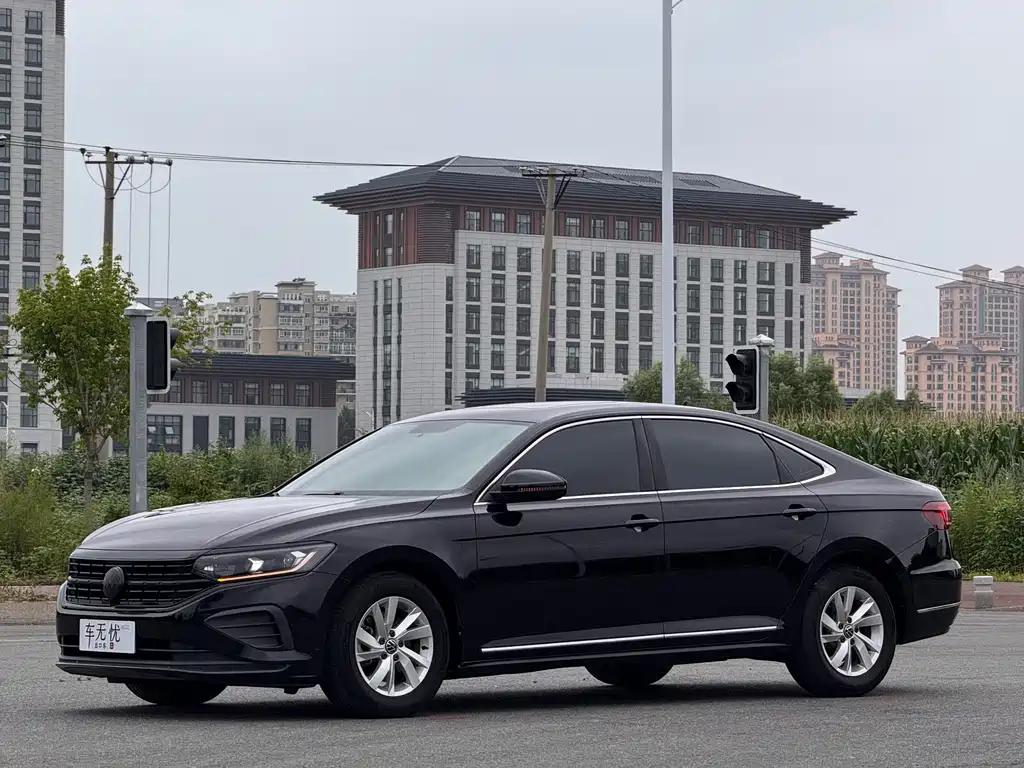 Volkswagen Passat 2023