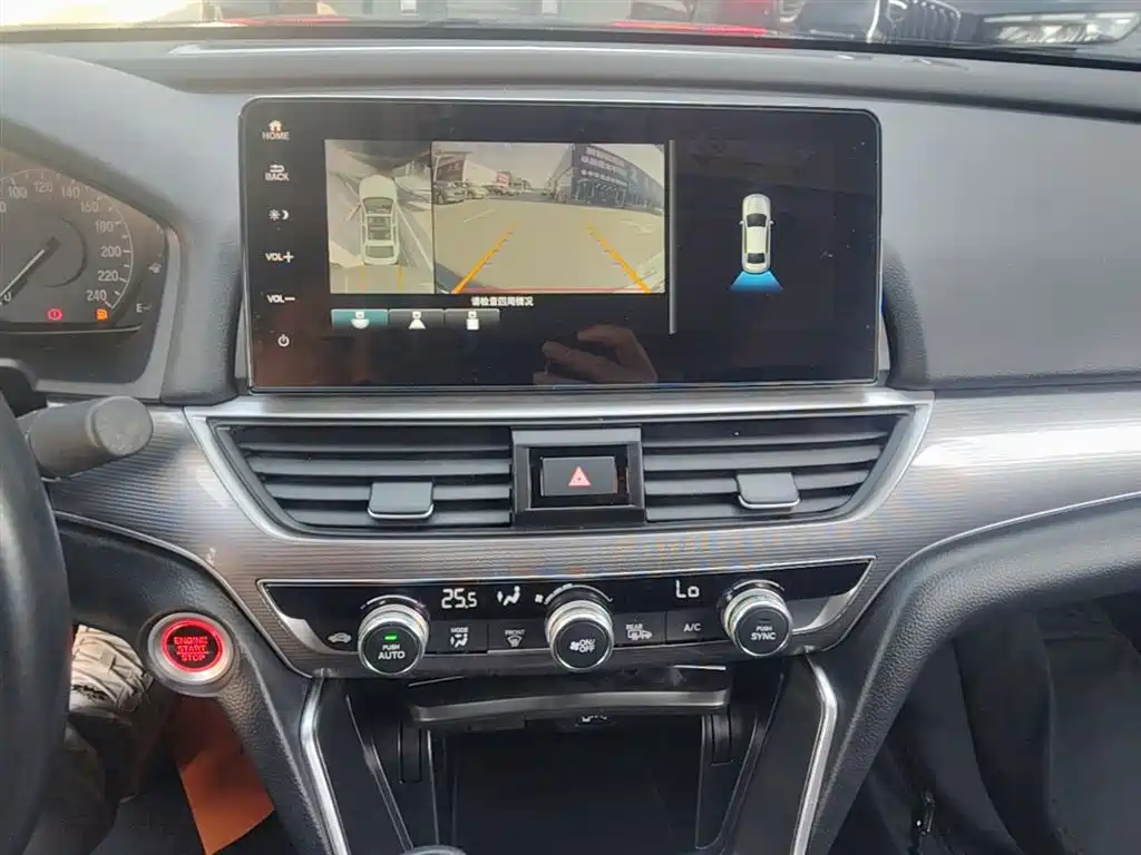 Honda Accord 2022 — фото 13