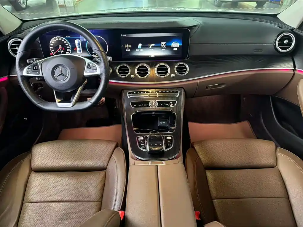Mercedes-Benz E-Class 2018 — фото 12