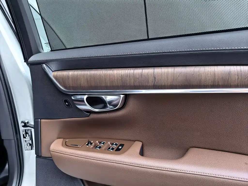 Volvo S90 2022 — фото 12