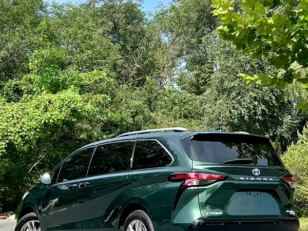 Toyota Sienna 2023