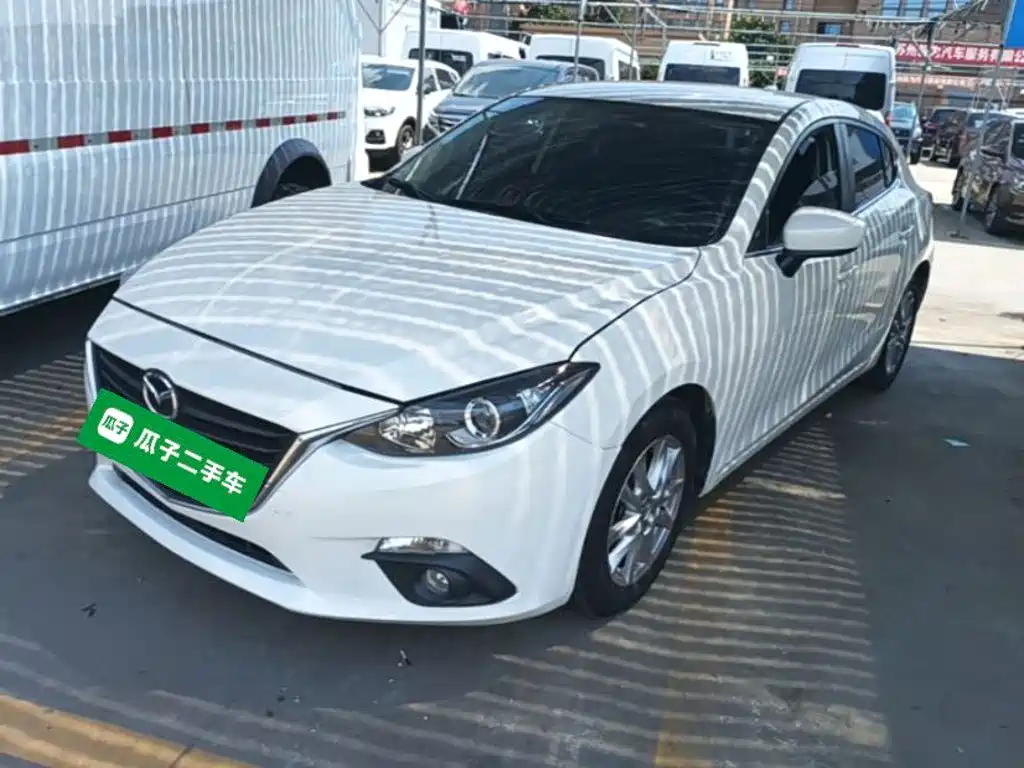 Mazda 3 Axela 2016