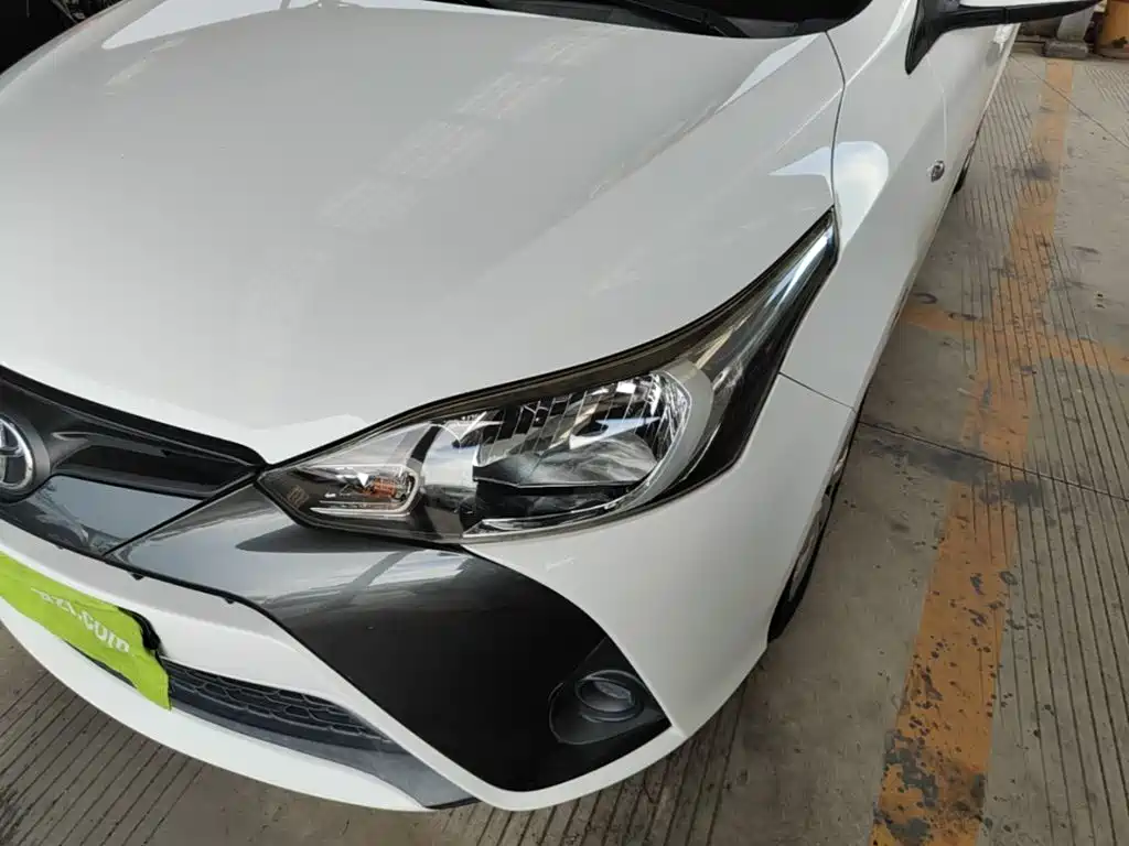 Toyota Yaris L 2016 — фото 24