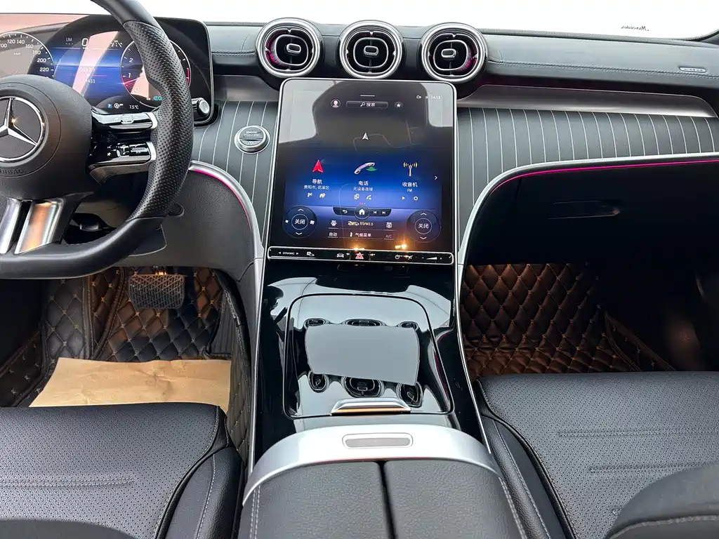 Mercedes-Benz C-Class 2023 — фото 9