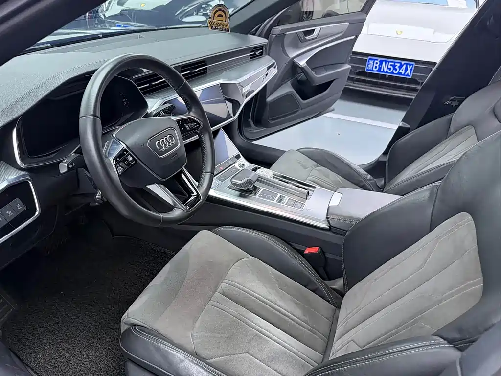Audi A6L 2020