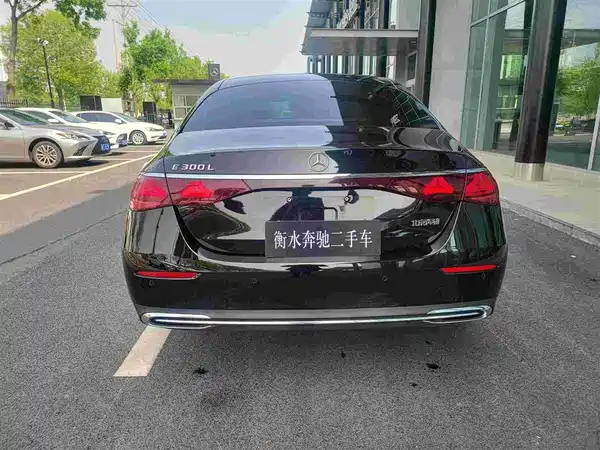 Mercedes-Benz E-Class 2024