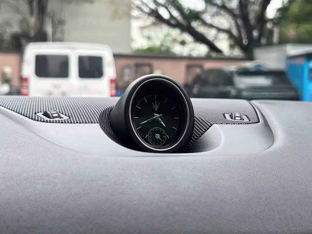 Maserati Levante 2016 — фото 19