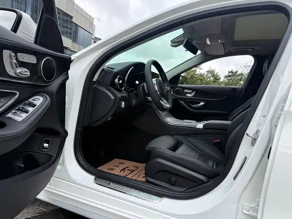 Mercedes-Benz C-Class 2020