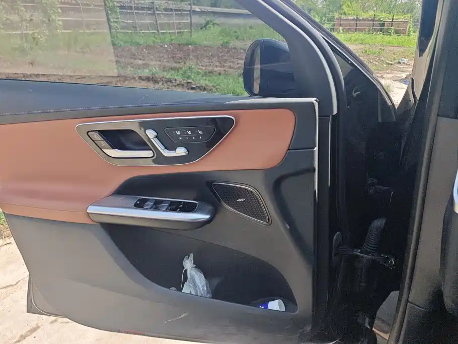 Mercedes-Benz GLC 2025