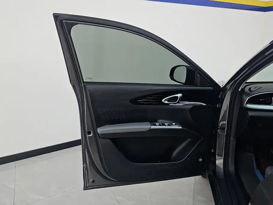 Geely Galaxy Starwish 2025 — фото 7