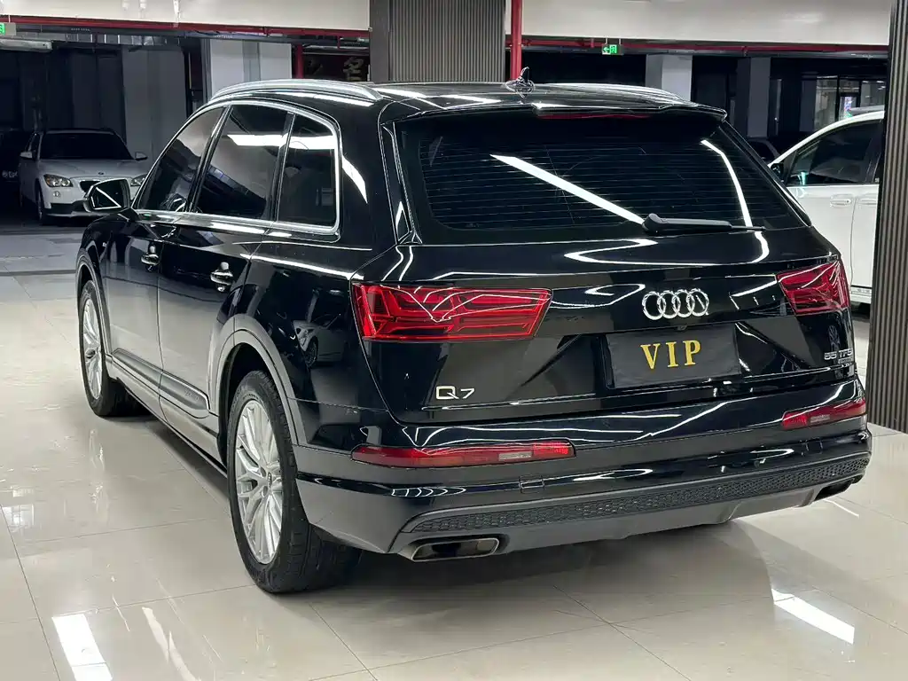 Audi Q7 2019 — фото 9