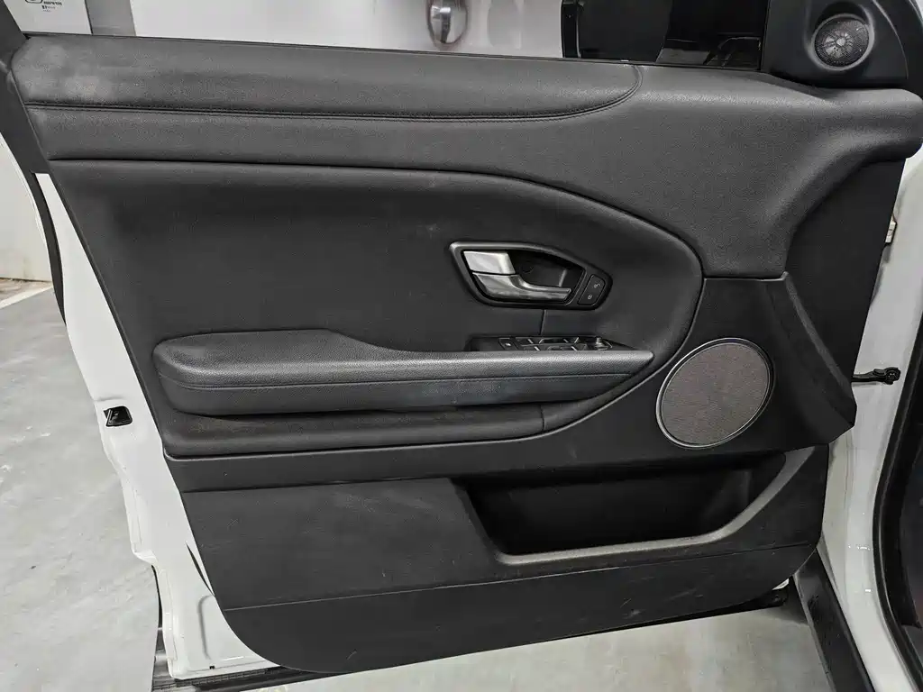 Land Rover Evoque 2018 — фото 11
