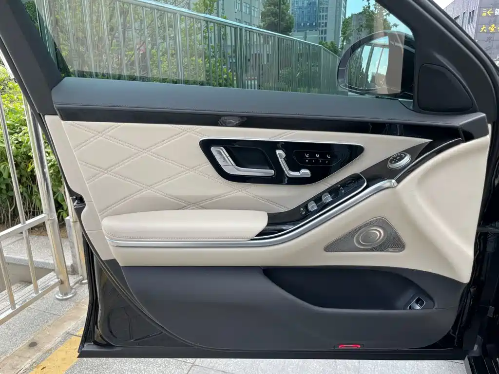 Mercedes-Benz Maybach S-Class 2025 — фото 10