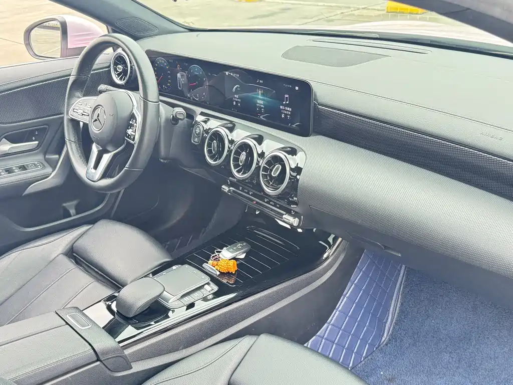 Mercedes-Benz A-Class 2021 — фото 4