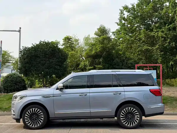 Lincoln Navigator 2020