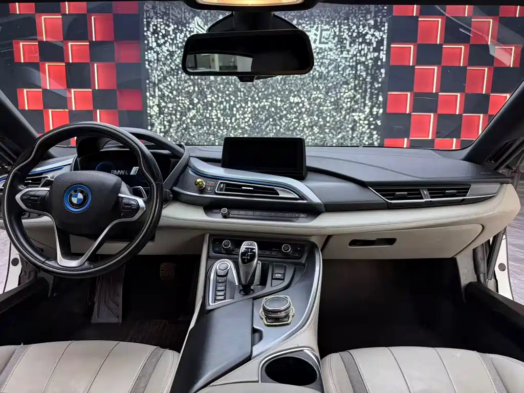 BMW i8 2015 — фото 12