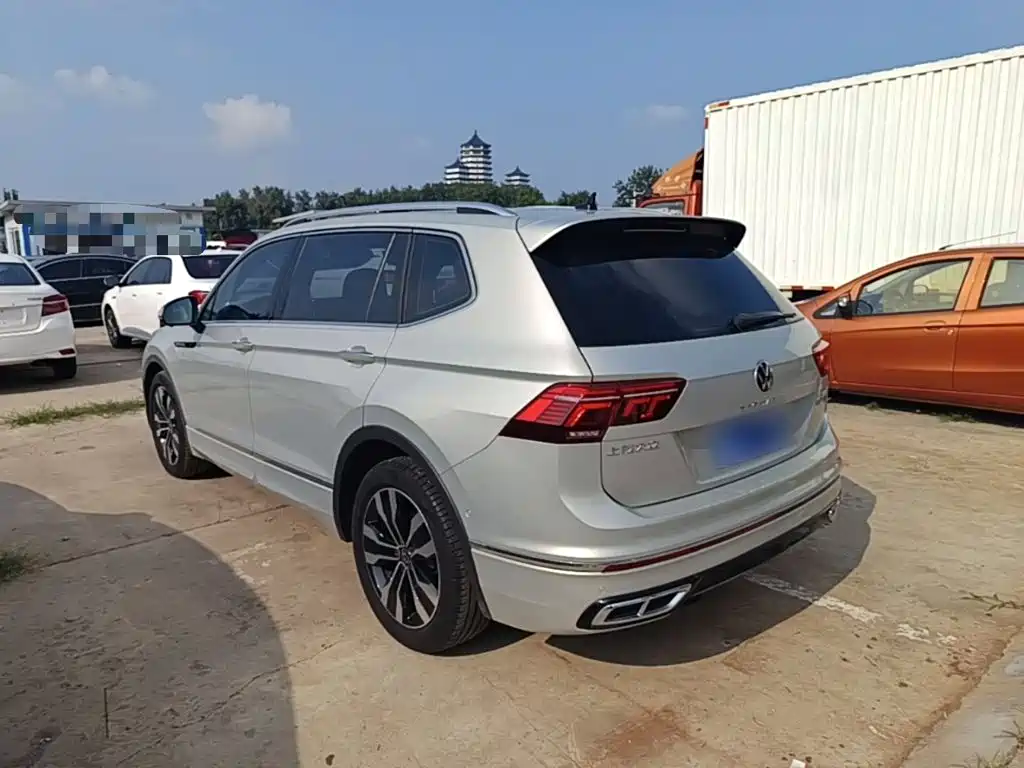 Volkswagen Tiguan L 2022