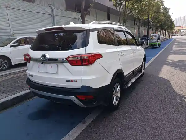 BAIC Huansu S3 2016