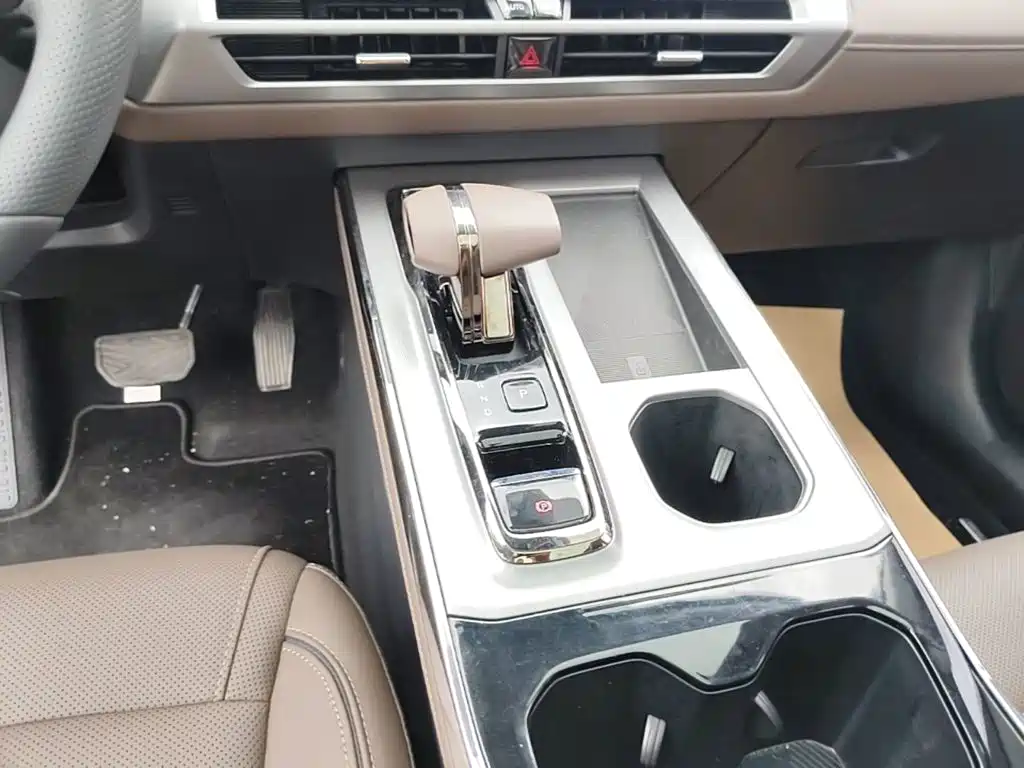 GAC Trumpchi GS4 2025 — фото 14