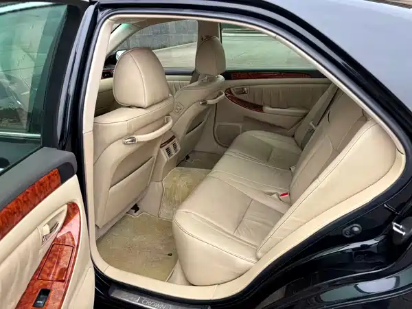 Toyota Crown 2009