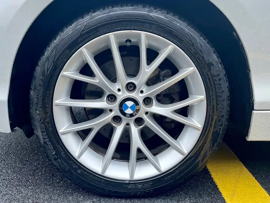BMW 1 Series 2016 — фото 10