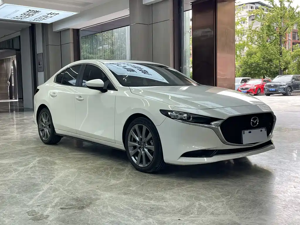 Mazda 3 Axela 2023