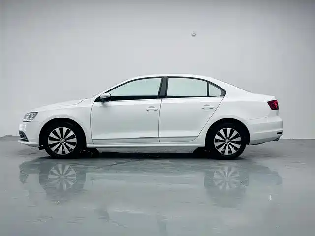 Volkswagen Sagitar 2017 — фото 12