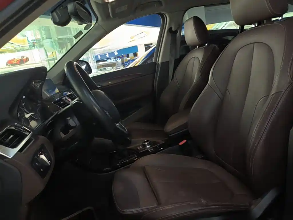 BMW X1 2018 — фото 11