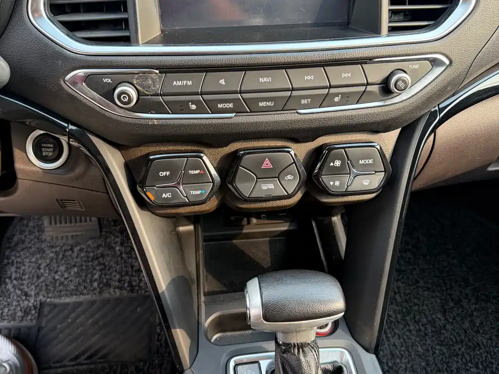 GAC Motor Trumpchi GS4 2015 — фото 22