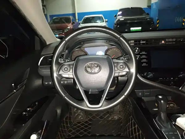 Toyota Camry 2019