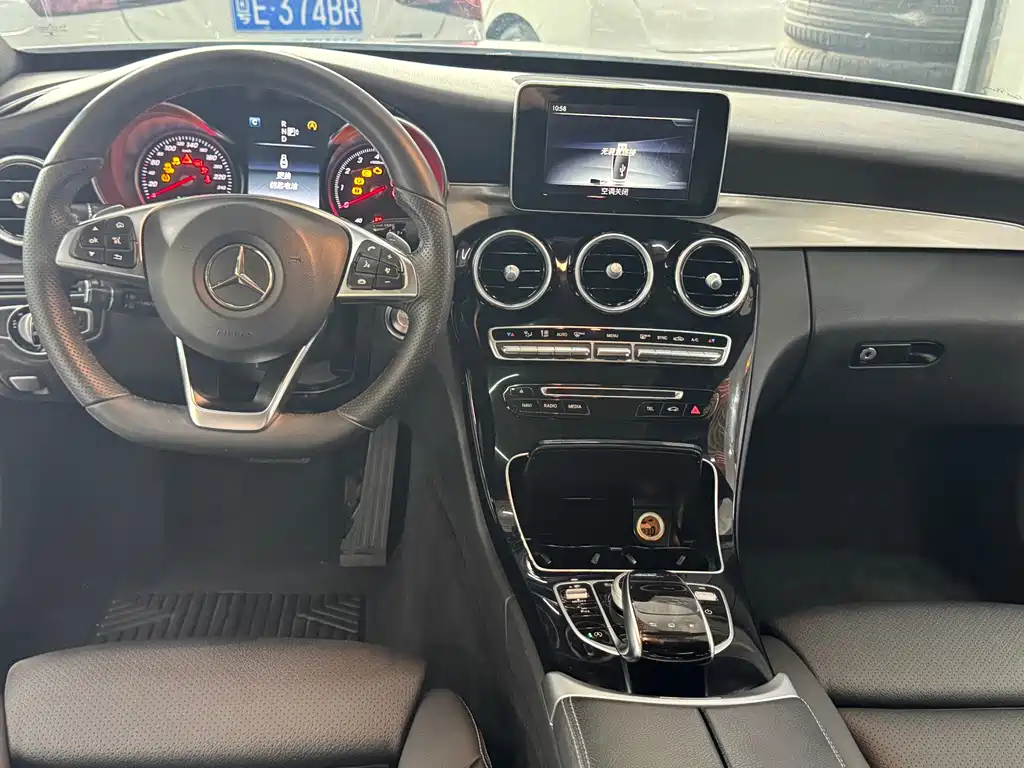 Mercedes-Benz C-Class 2015 — фото 7