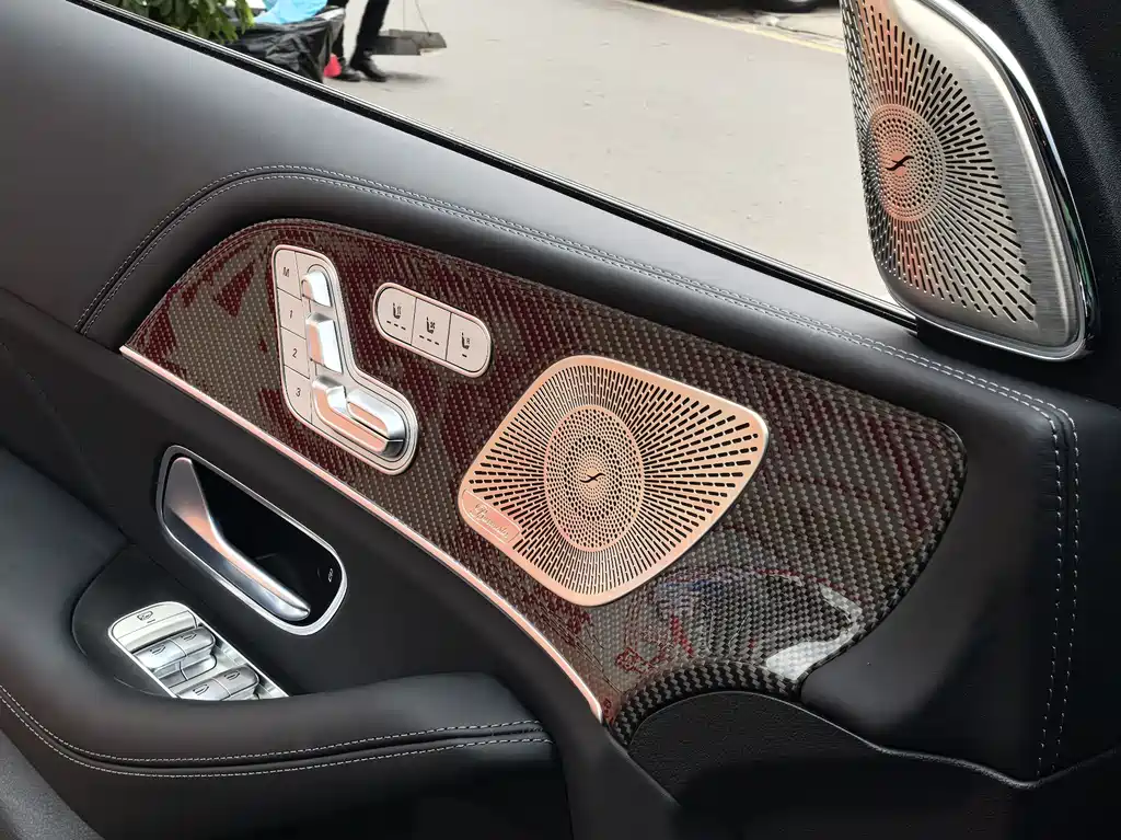 Mercedes-Benz GLS AMG 2025 — фото 12