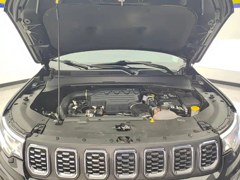Jeep Compass 2022 — фото 10