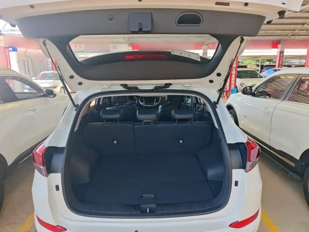 Hyundai Tucson 2017 — фото 19