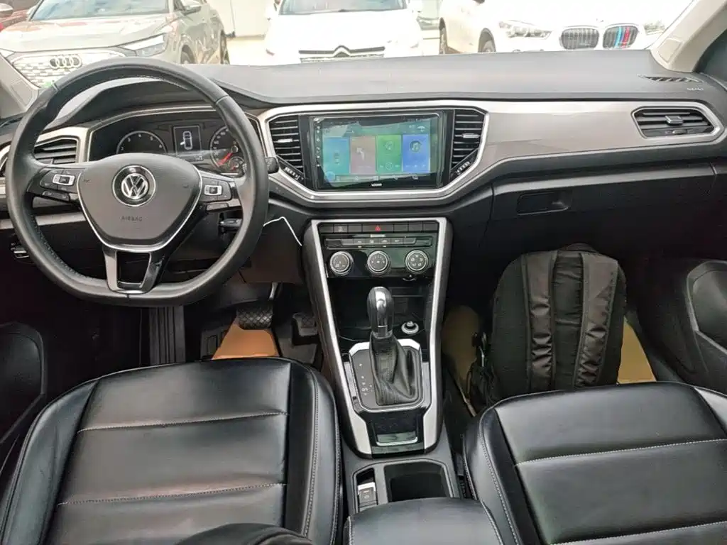 Volkswagen T-Roc 2019 — фото 10