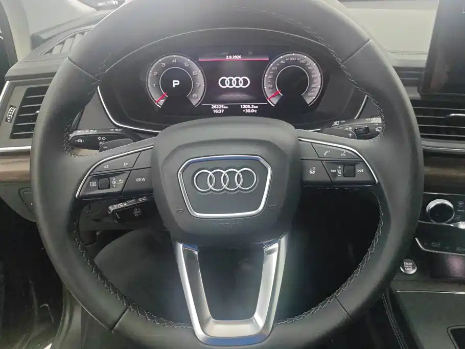 Audi Q5L 2022 — фото 15