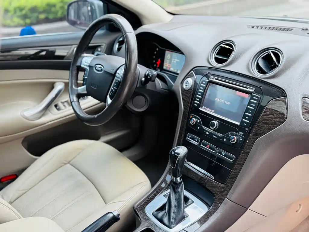 Ford Mondeo Zhisheng 2013 — фото 13