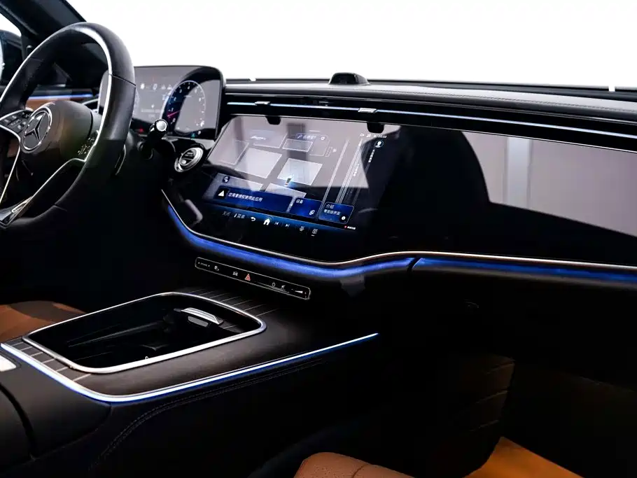 Mercedes-Benz E-Class 2025 — фото 26