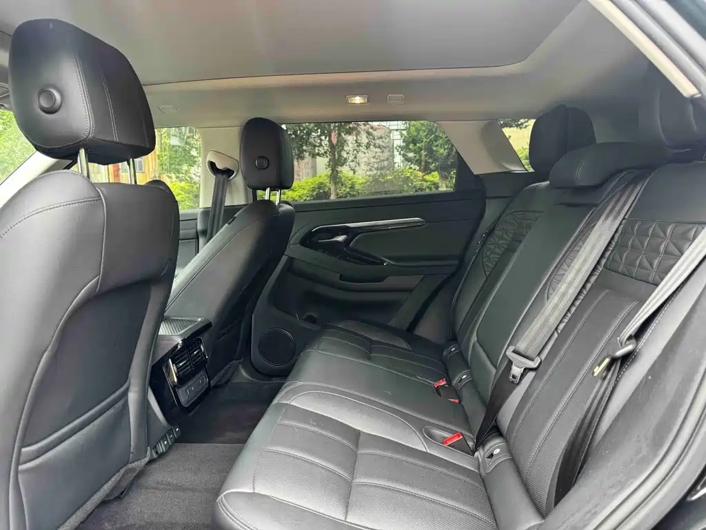 Land Rover Range Rover Evoque 2022 — фото 8