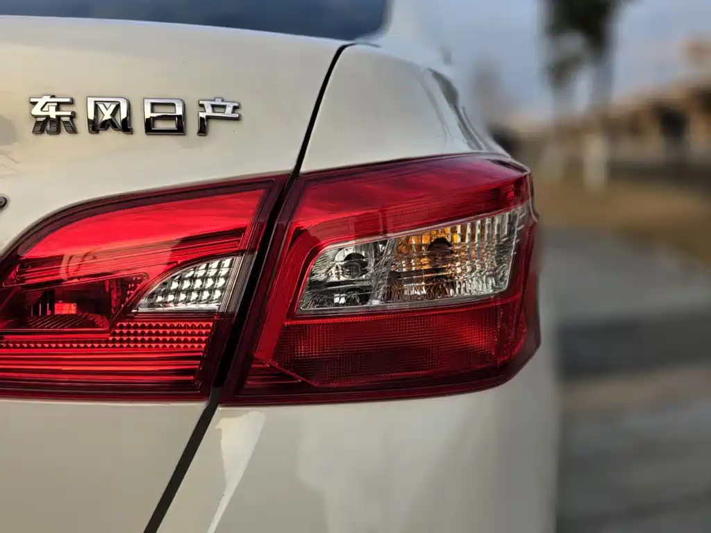 Nissan Sylphy 2023 — фото 17