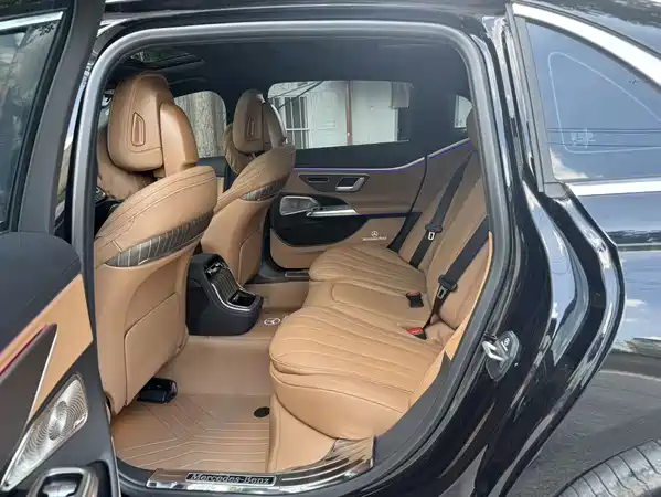 Mercedes-Benz E-Class 2025
